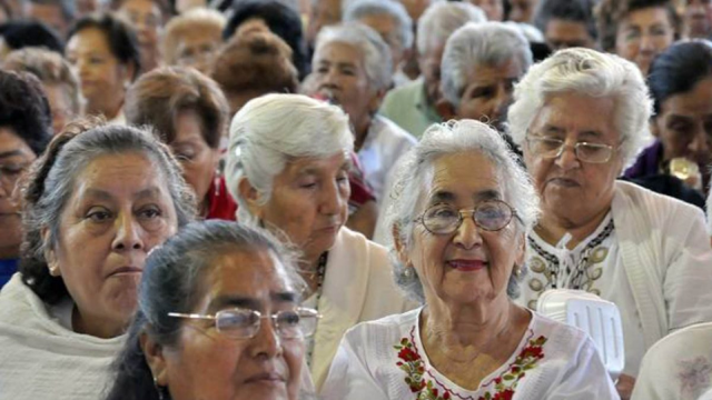 AMLO firmará decreto para dar permiso con goce de sueldo a adultos mayores