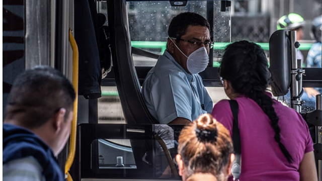 Nuevo León endureció las medidas sanitarias al suspender el transporte público en domingos y días festivos por coronavirus