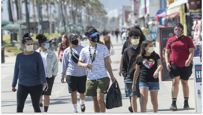 California hace obligatorio el uso de mascarillas fuera del hogar