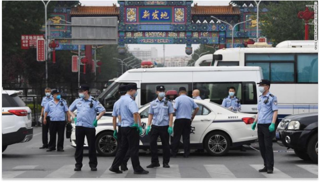 Un nuevo brote de coronavirus de China hace que Beijing adopte medidas de “tiempos de guerra” mientras la ciudad lucha por contener la propagación