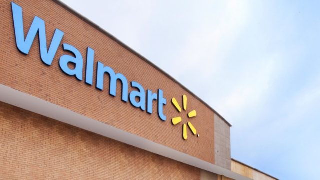 Walmart obligará a clientes a utilizar cubrebocas en sus tiendas de EU