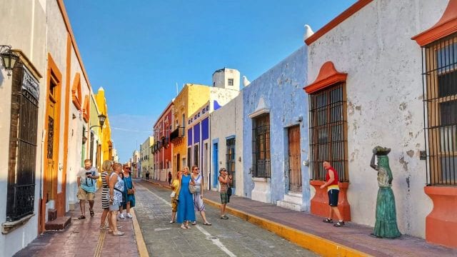 Con semáforo amarillo, Campeche se prepara para recibir más turistas