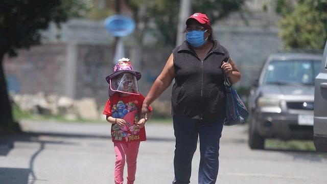 CDMX dará beca de 800 pesos a menores que perdieron a un padre por Covid-19