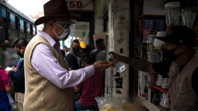 México suma más de 800 mil contagios de Covid-19; casos activos son casi 39 mil