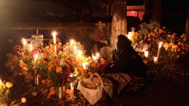 Por Covid-19, panteones del Valle de México cerrarán sus puertas en Día de Muertos