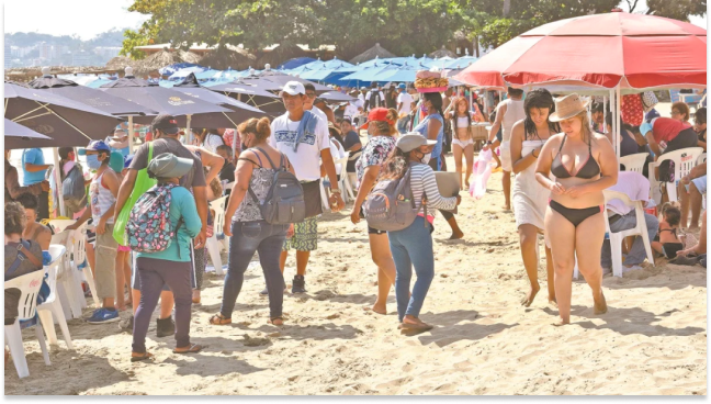 Vacaciones cobran factura: prevén “situación crítica” por Covid tras abrir al turismo en Guerrero