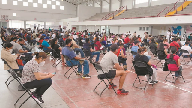 Ecatepec comienza la vacunación de los de 40 a 49