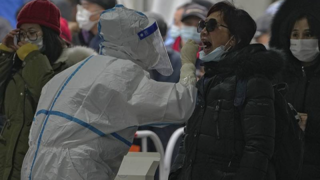 ¿Regresa el confinamiento? China enfrenta el peor brote de COVID desde el inicio de la pandemia