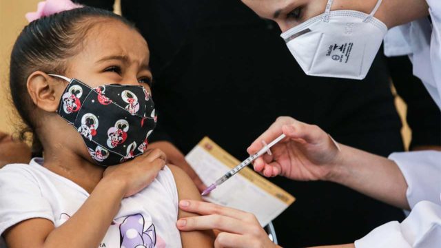 Registro de vacunación contra Covid-19 para niños de 5 a 11 años inicia el jueves; aplicarán Pfizer